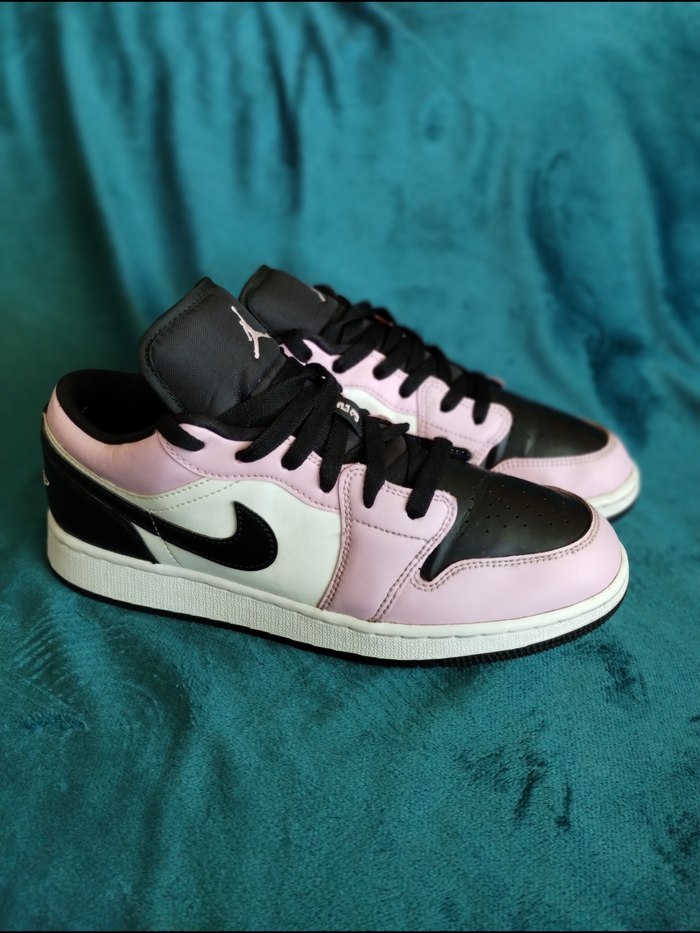 Air Jordan 1 Low GS Light Arctic Pink Sneakers Women’s 8.5 Youth 7Y 554723-601